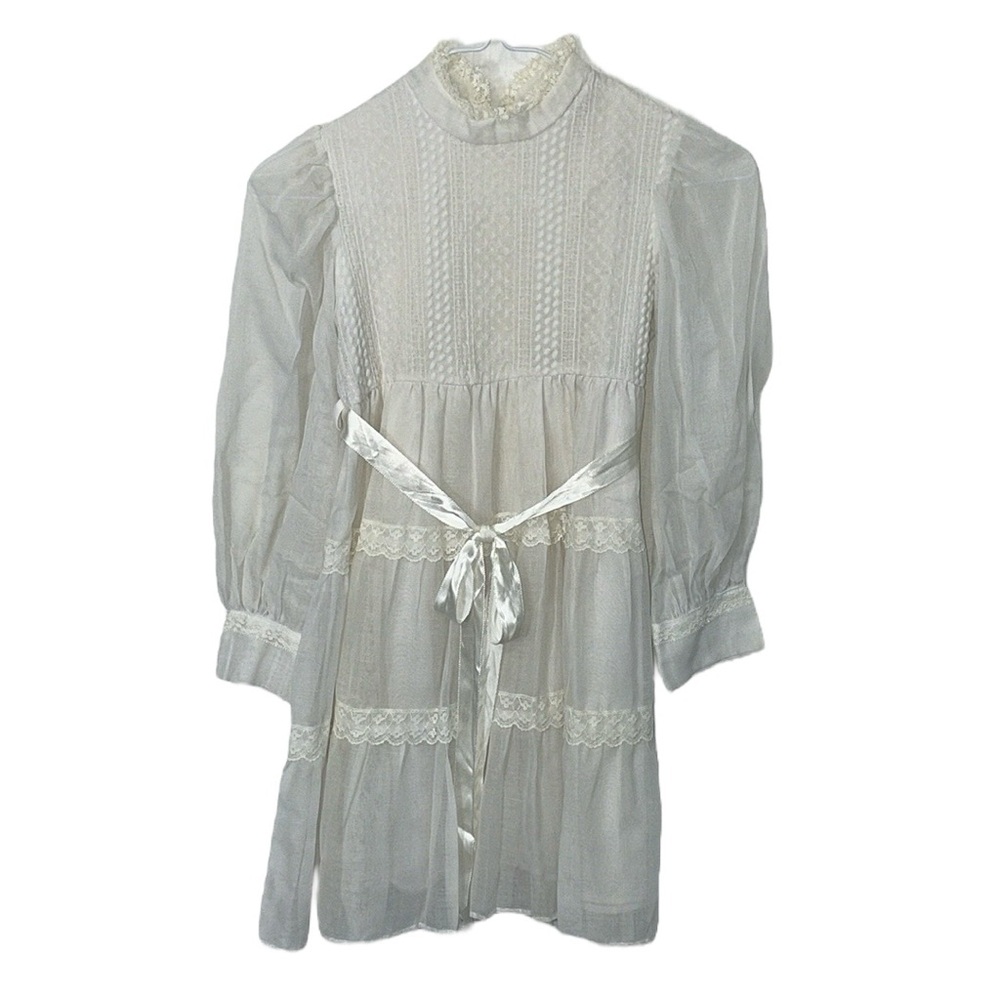 Vintage 1970s JC Penney girl’s Size 8 white communion dress. Excellent condition